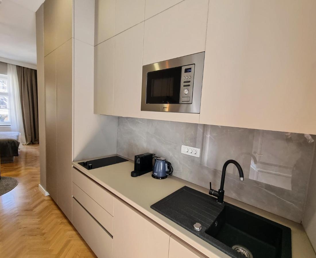 Mint Boutique Studio Apartments 3 Загреб Экстерьер фото